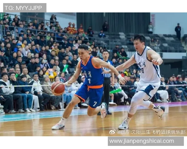 辽宁男篮前往丹东热身途中遭遇小意外 球队大巴与小车轻微剐蹭暂无人员受伤 辽宁男篮前往丹东热身途中遭遇小意外 球队大巴与小车轻微剐蹭暂无人员受伤